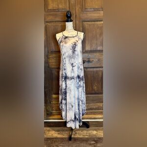 Elegant Tie-Dye Maxi Dress